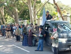 Ratusan Warga Pemilik Lahan Di Desa Tarabbi Unjuk Rasa Di Depan Kantor Pengadilan Negeri Malili, Ada Apa Ya?