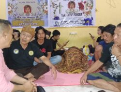 Karemuddin Melayat di Rumah Duka Keluarga Rampi Berikan Penguatan dan Penghiburan