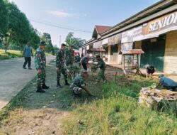 Bersama Masyarakat Desa Tawakua,Koramil 1403-15/Malili laksanakan karya Bhakti pembersihan Pasar