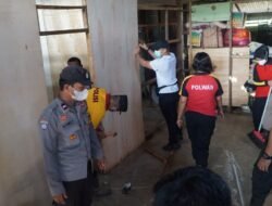 Momen Bulan Penuh Berkah, Kapolres Lutim Berikan Bantuan Sosial Bedah Rumah Salah Satu Warga Kurang Mampu