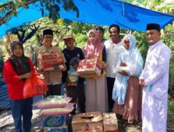 BPBD  Lutim Bersama Dinsos Serahkan Bantuan Sembako Kepada  Korban Angin Kencang Di Lakawali