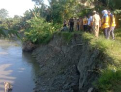 Camat Tomtim dan Kadis PUPR Lutim Dampingi Kepala BBWS Tinjau Tanggul di Dua Desa