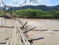 Diterjang Banjir, Jembatan Gantung di  Rampi Tinggal Puing