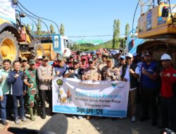 Bupati Luwu Timur Pimpin Rombongan Bawa Bantuan Korban Banjir di Kabupaten Luwu