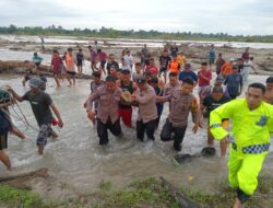 Pria  75 Tahun   Tenggelam  di Sungai Rongkong, Kapolsek Sabbang Pimpin Evakuasi