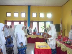 Lantik PC BKMT Wasuponda, Sufriaty Ajak Pengurus Bentuk Kelompok Khatam Qur’an Tiap Jumat