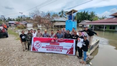 3 Bulan Terendam Air, Kapolres Luwu Utara Setir Hardtop Bawa Bantuan Ke Lokasi Banjir