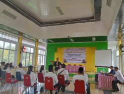 Pasca Pelantikan, Camat Tomoni Timur Beri Motivasi kepada Pengawas Kelurahan/Desa