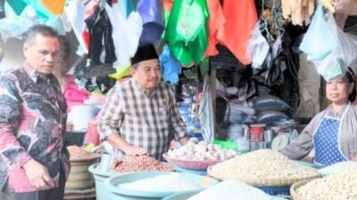 Pastikan Harga Stabil Jelang Idul Adha, Pj Sekda Bantaeng Sidak Pasar