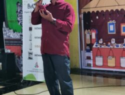 Desa Manunggal Raih Juara Lomba Karaoke HUT RI ke-79 di Tomoni Timur, Disponsori Bio WIN