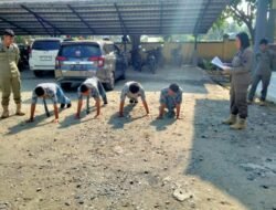 Didapati Merokok Saat Masih Mengenakan Seragam Sekolah, 4 Pelajar SMA 6 Lutim Diberikan Peringatan Oleh Satpol PP