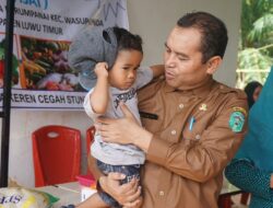 Peduli Stunting, Pjs Bupati Lutim Kunjungi Kampung KB Desa Parumpannai