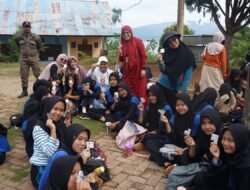 Pjs Bupati Jayadi Kunjungi SMAN 11 Lutim, Ajak Siswa-siswi Jaga Kesehatan dengan Pemberian TTD