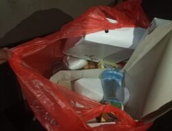 Sadis ! Aksi Premanisme Timses Cakada di Tomoni, Geledah Mobil dan Hamburkan Nasi Warga