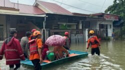 Gerak Cepat,Polri Evakuasi Warga Terdampak Banjir di Sulawesi Selatan