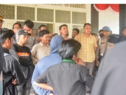 Aliansi Mahasiswa Rakyat Lutra Gelar Aksi Demo di  Kantor DPRD