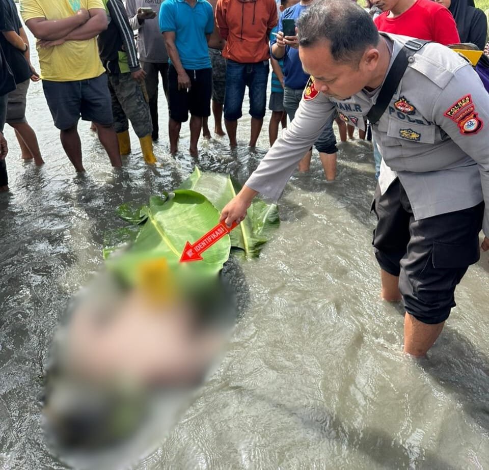 Penemuan Mayat Disungai tomoni tanpa identitas Polisi Olah TKP