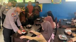 POLRES LUWU TIMUR LAUNCHING PROGRAM MAKAN BERGIZI GRATIS UNTUK 150 SISWA