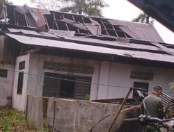 Dikabarkan Banyak Rumah Di Desa Wewangriu, Rusak Parah Akibat Angin Kencang