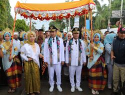 Disambut Meriah di Perbatasan Luwu – Luwu Utara, Bupati Andi Rahim: Doakan Kami untuk Selesaikan Semua Persoalan