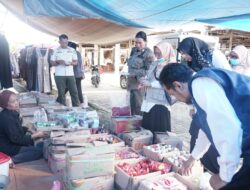 Hari Pertama, Tim TPOM Lutim Lakukan Pengawasan di Pasar Kalaena Kiri