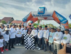 Meriah! Bupati Andi Rahim Lepas Ribuan Peserta Jalan Santai Dalam Rangka HUT XXVI Luwu Utara