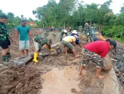 Satgas TMMD ke-124 Kodim 1410 Bantaeng Bersama Masyarakat Kompak Bekerja Meski Diguyur Hujan