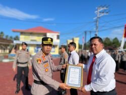 Kapolres Luwu Utara Beri Penghargaan 11 Personil Berprestasi Usai Upacara Kenaikan Pangkat