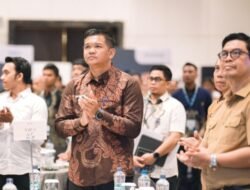 Bersama Menteri Komunikasi, Bupati Bantaeng Hadiri HIPMI Sulsel X MVT Connet 2025