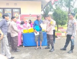 Polsek Burau Bersama Bhayangkari Menggelar Gerakan Pangan Murah
