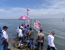 Dukung Pelestarian Budaya, Polres Luwu Utara Kawal Lomba Balap Perahu Bala-Bala