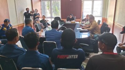 Damkar Luwu Utara Geruduk DPRD, Protes Fasilitas dan Tuntut Hak yang Belum Dibayar