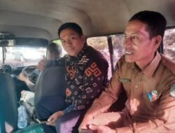Perlihatkan Kesederhanaan, Pejabat Diskominfo Luwu Utara Pilih Naik Angkot di Makassar