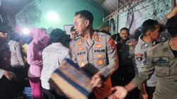 Kobaran Api Padamkan Rumah, Solidaritas Polres Luwu Timur Terangi Hati Pengungsi Sorowako
