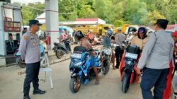 Personil Polsek Malili Perketat  Pengawasan Pengisian Pertalite di SPBU Ussu