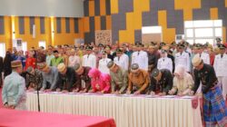 Pelantikan 364 Pejabat Ala Bupati Wajo, Pejabat yang Dilantik Gunakan Pakaian Adat