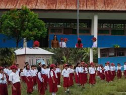 Hari Pertama Masuk Sekolah, UPT SDN 036 Rante Paccu Gelar Upacara Bendera dan Tekankan Disiplin