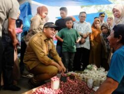 Jelang Ramadhan, Bupati Bantaeng Pantau Harga dan Stok Pangan di Dua Pasar Utama 