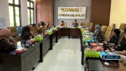 Komis II DPRD Wajo Gelar RDP Dengan Pedagang Pasar Mini Sengkang dan Pihak Terkait, Dorong Solusi Koperasi dan Pelatihan