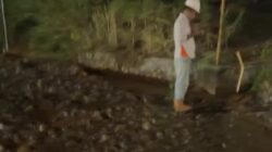 Saluran Tersumbat Lumpur Akibat Luapan Air, Perusahaan PUL Siap Perbesar Drainase untuk Mencegah Dampak di Masa Depan