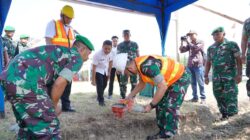 Bupati Luwu dan Danrem 141/Toddopuli Letakkan Batu Pertama Kantor Koramil Belopa