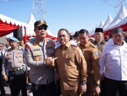 Bupati Wajo Hadiri Penyerahan Bantuan Benih dan Alsintan Kepada Petani oleh Gubernur Sulsel
