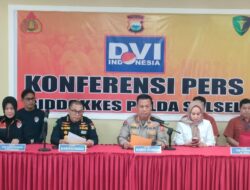 Biddokkes Polda Sulsel Gelar Konferensi Pers terkait Penanganan Laka Laut KM Nurul Salsa di Perairan Selayar
