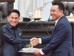 Bupati Luwu Utara Serahkan KUA dan PPAS APBD Perubahan 2026 kepada DPRD