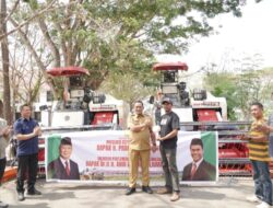 Kementan Salurkan Dua Unit Combine untuk Petani Luwu