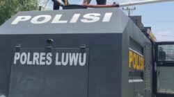 Tanggap Dampak Cuaca Ekstrem, Polres Luwu Hadir Salurkan Air Bersih untuk Warga