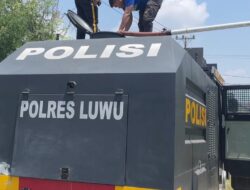 Tanggap Dampak Cuaca Ekstrem, Polres Luwu Hadir Salurkan Air Bersih untuk Warga