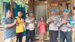 Sambut HUT ke-24 Propam Polri, Sipropam Polres Toraja Utara Bagikan Sembako untuk Warga