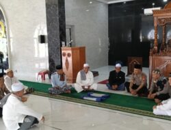 Jumat Keliling di Pammanu, Polres Luwu Gaungkan Semangat Polisi Bersama Masyarakat