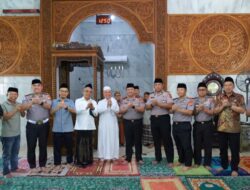 Kapolda Sulsel Laksanakan Safari Jumat di Masjid Nurul Iman Telkom Makassar